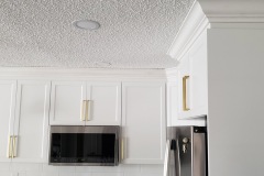 kitchen_white_brass